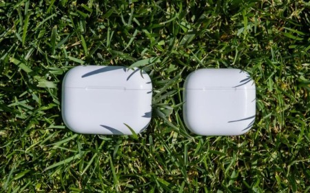 AirPods 4 или AirPods Pro 3: какие наушники Apple выбрать в 2026 году