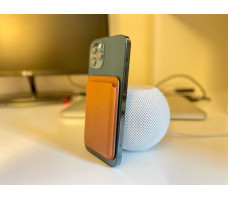 Чехол MagSafe Wallet картхолдер на iPhone бумажник для карт оранжевый