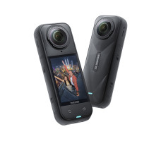 Экшен-камера Insta360 X5 Essentials Bundle