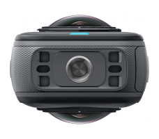 Экшен-камера Insta360 X5 Essentials Bundle